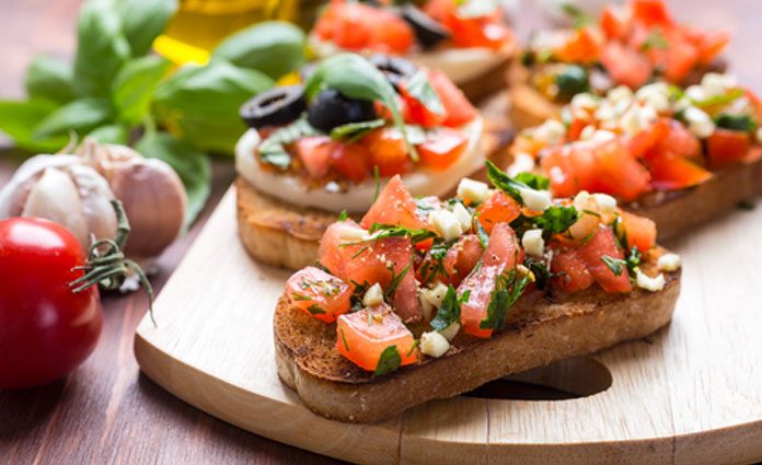 Bruschetta mit Tomaten-Zucchini-Salsa