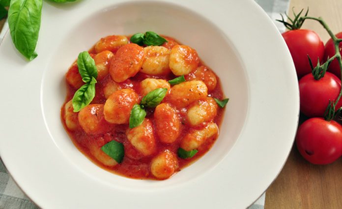 Gnocchi auf Tomatenragout