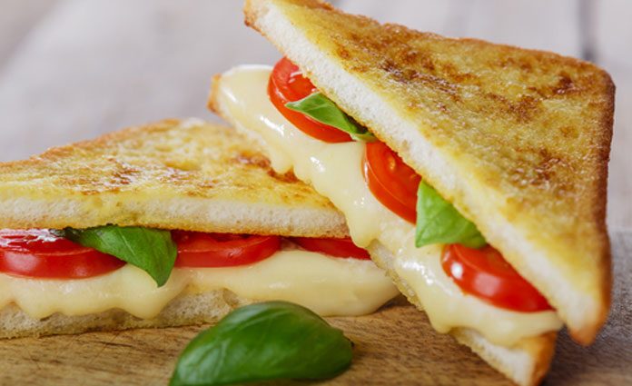 Käse-Toast-mit-Ketchup Käse Toast