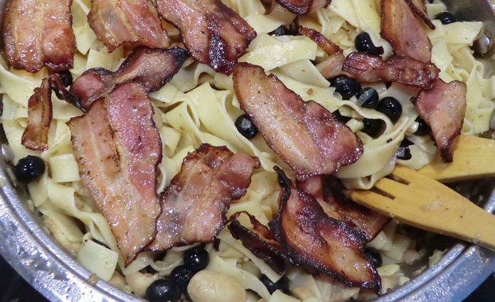 Nudeln-mit-Speck