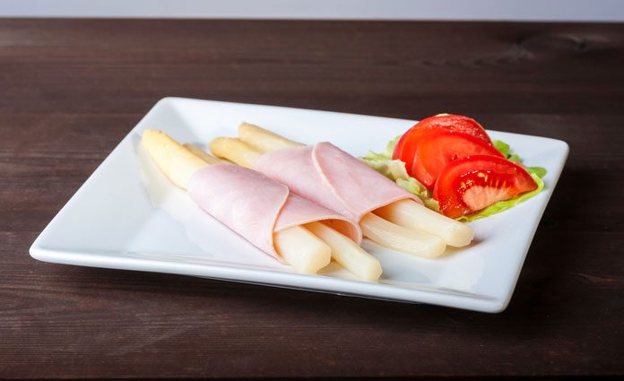 Schinkenrollen mit Spargel