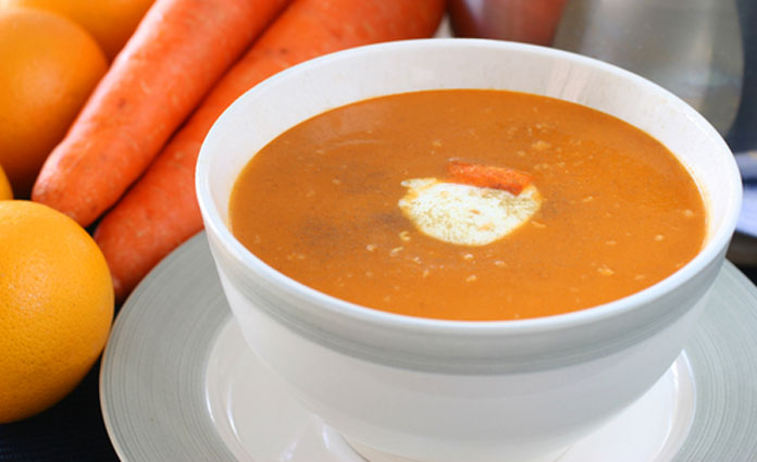 Schnelle Karotten-Orangen-Suppe