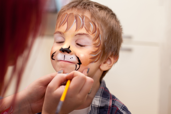 Fasching: Kinderschminken – Die schönsten Anleitungen - welovefamily.at