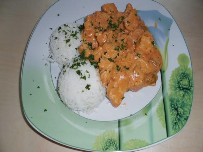 Puten-Rahmfleisch-mit-Reis Puten-Rahmfleisch mit Reis