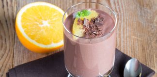 Schokoladenmousse mit Zitrusfrüchten