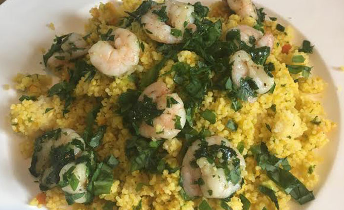 Gemüse Couscous mit Garnelen