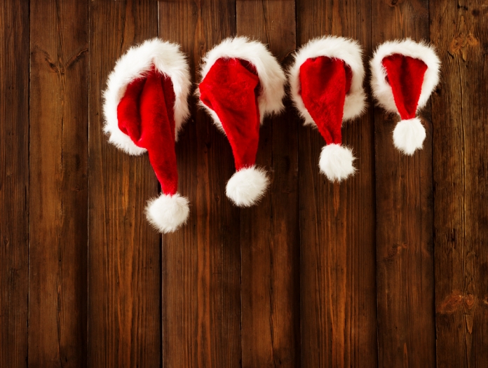 Weihnachten-Weihnachtsmützen-Deko-Wand 331907834