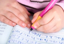 Kind schreibt